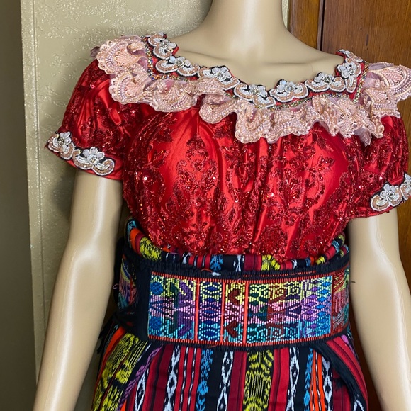 Trajes típicos de Guatemala Corte de 8 varas corte fino - Picture 5 of 9